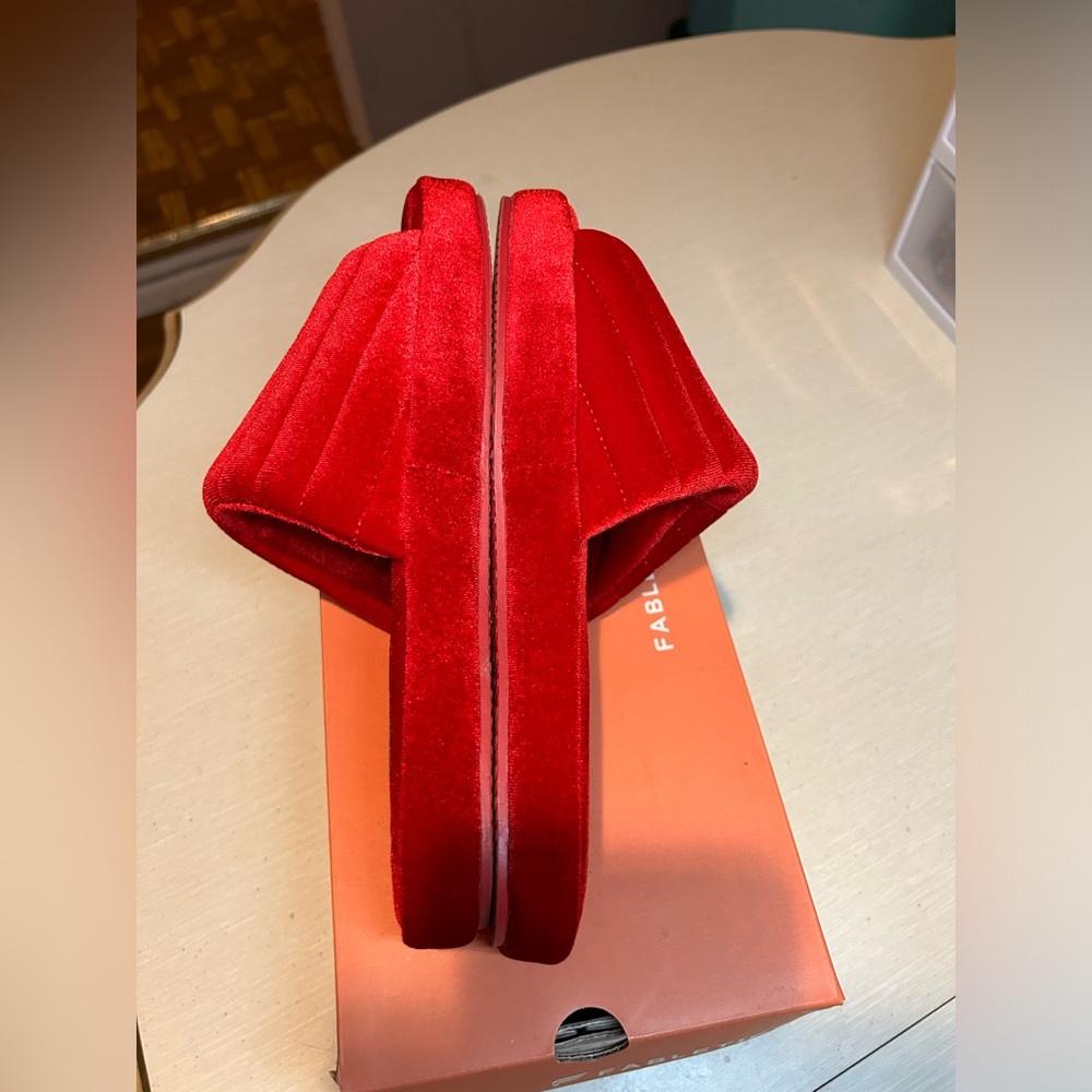 Fabletics Red Shoes - Picture 2 of 8